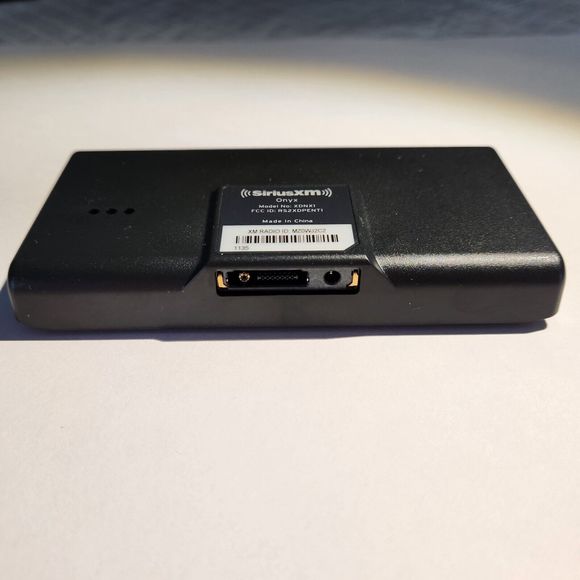 Sirius XM  OnyX Dock & Play Radio + Vehicle Kit - Satellite Radio - XDNX1V1 - Picture 3 of 16